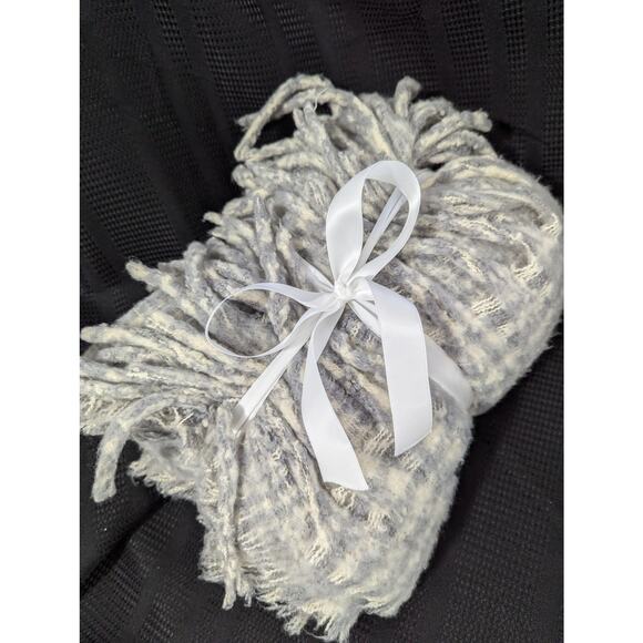 NWOT! MAGASCHONI HOME! ETHEREALLY FLUFFY WOOL BLEND CREAM, GRAY THROW BLANKET! - Picture 11 of 12